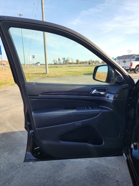 Used 2021 Jeep Grand Cherokee Overland image 17