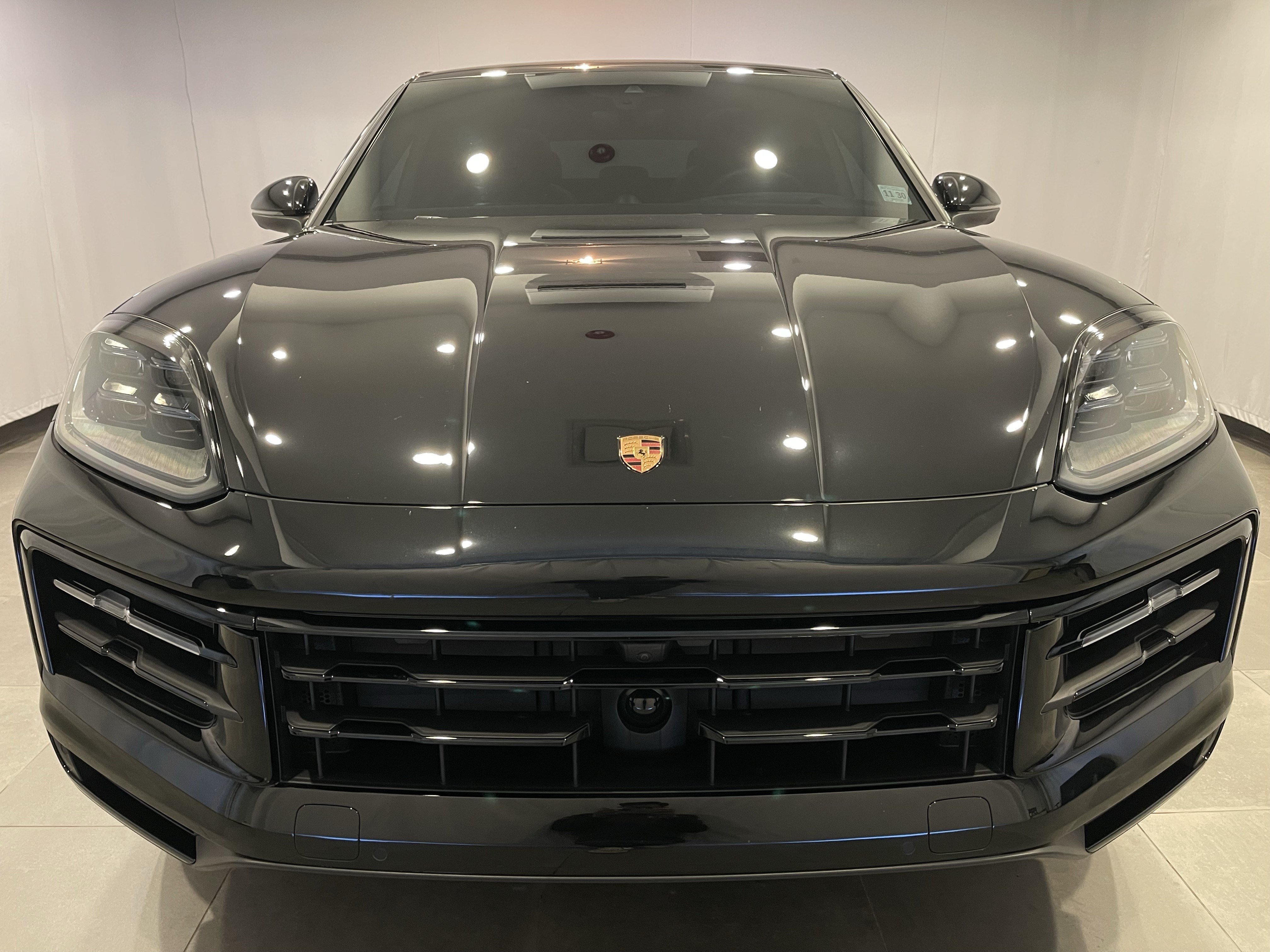 Used 2026 Porsche Cayenne S AWD/4WD image 2