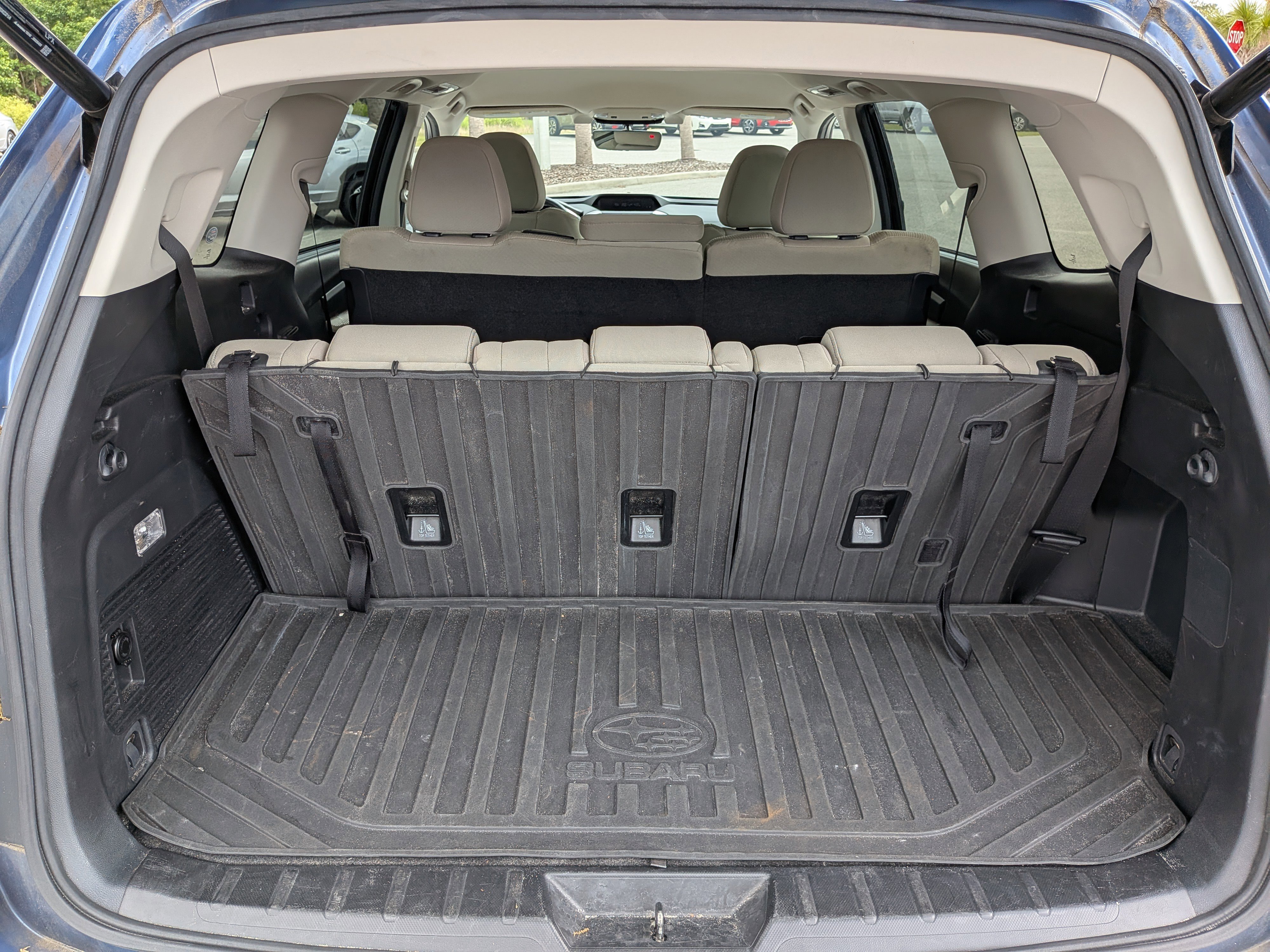 Used 2020 Subaru Ascent Premium w/ Convenience Package AWD/4WD image 13