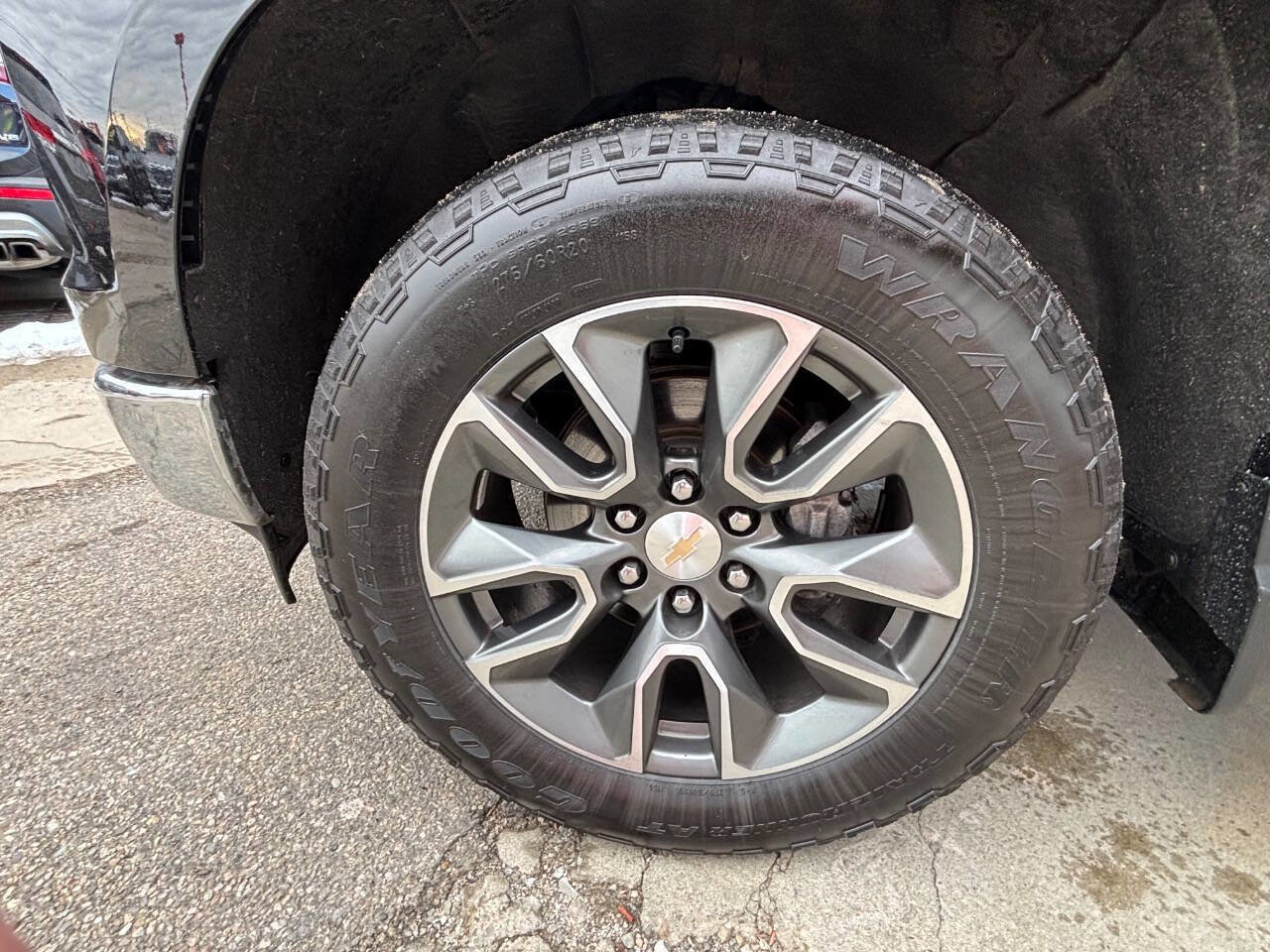 Used 2022 Chevrolet Silverado 1500 LT w/ Z71 Off-Road Package image 11