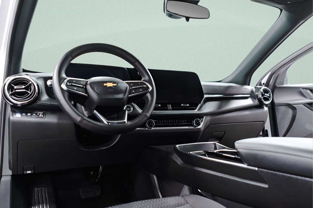 Used 2025 Chevrolet Equinox LT AWD/4WD image 26