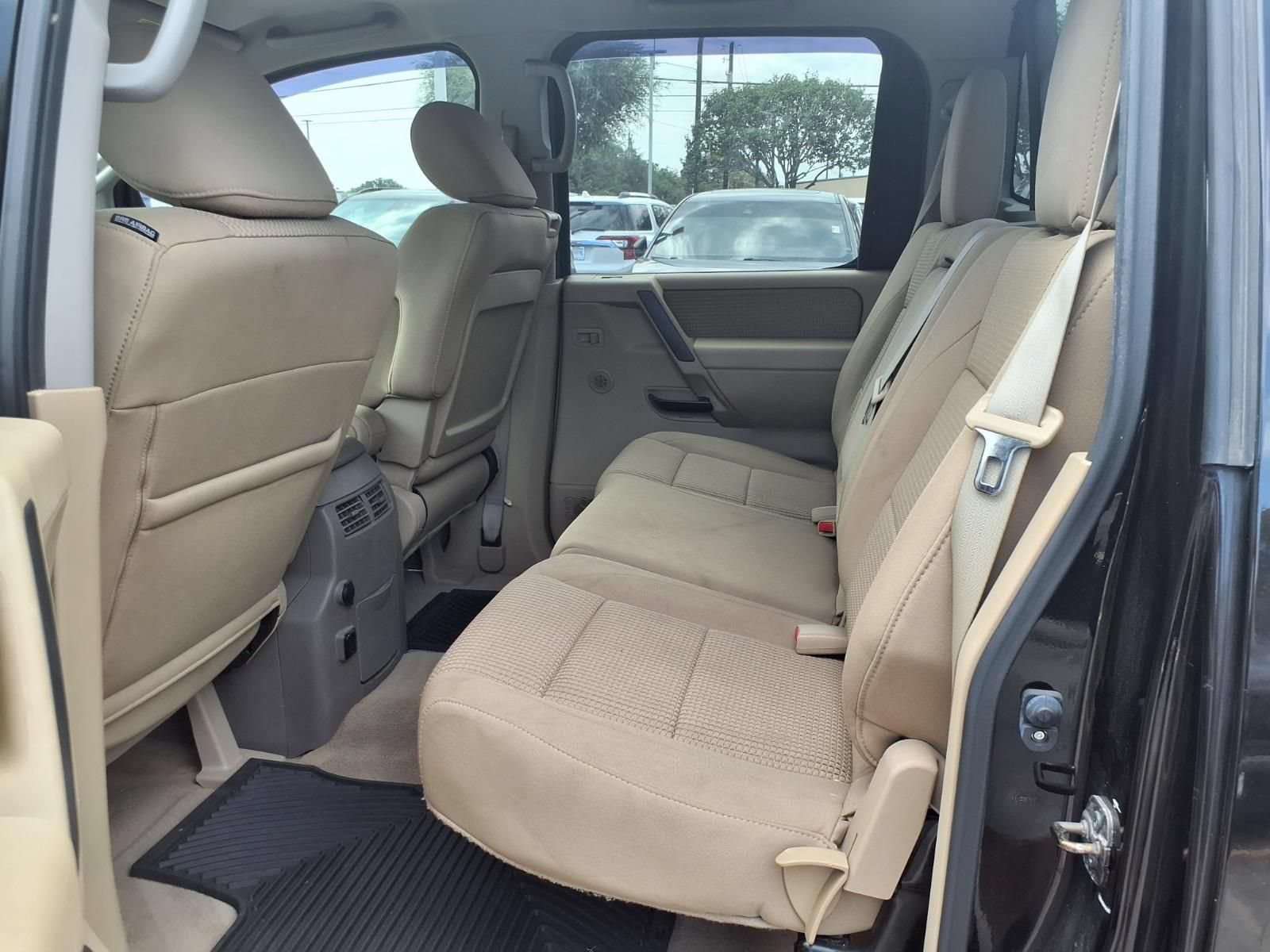 Used 2014 Nissan Titan SV w/ SV Value Truck Package RWD image 12