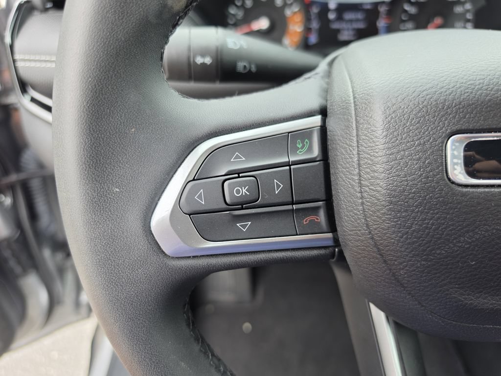 Used 2022 Jeep Compass Latitude FWD image 24