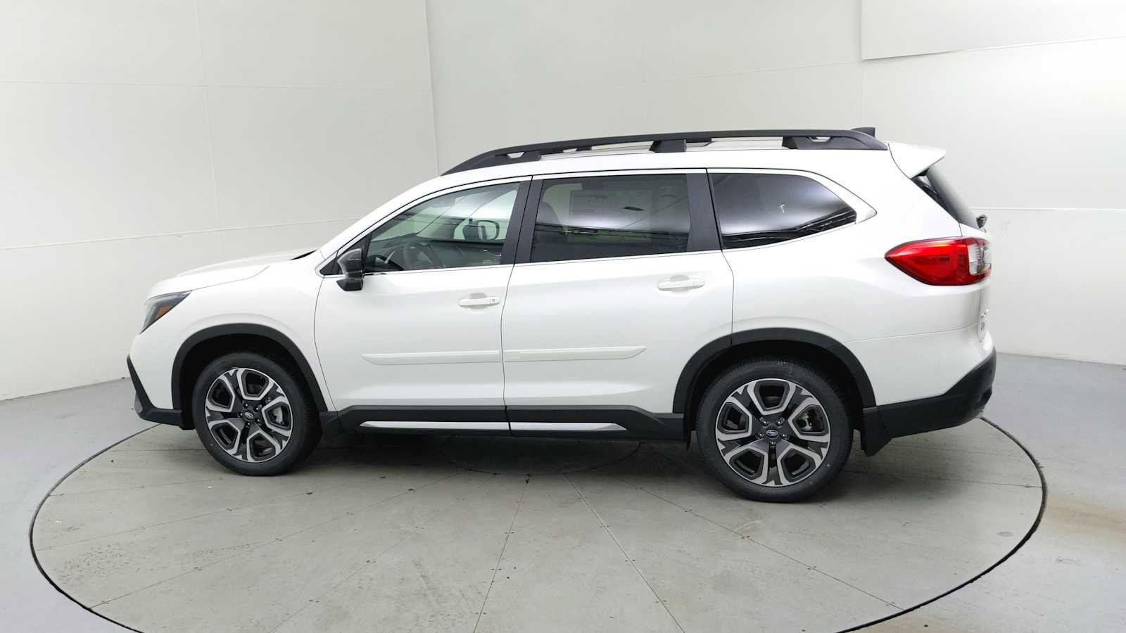 New 2025 Subaru Ascent Limited image 6