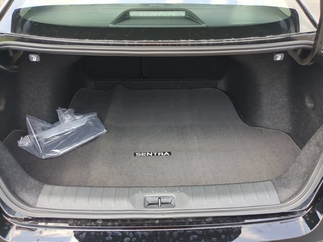 New 2026 Nissan Sentra SR w/ Floor Mat Package FWD image 26