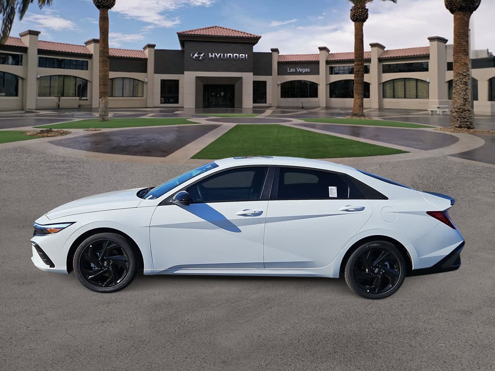 New 2026 Hyundai Elantra SEL Sport FWD image 5