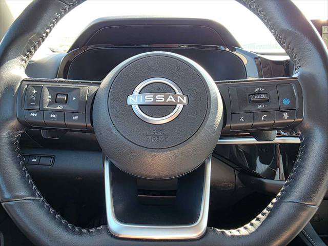 Used 2025 Nissan Pathfinder SL AWD/4WD image 23