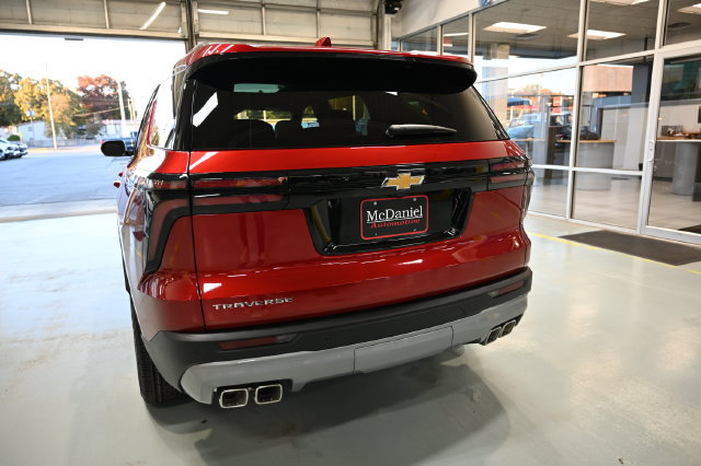 New 2027 Chevrolet Traverse LT w/ LPO, Floor Liner Package FWD image 6