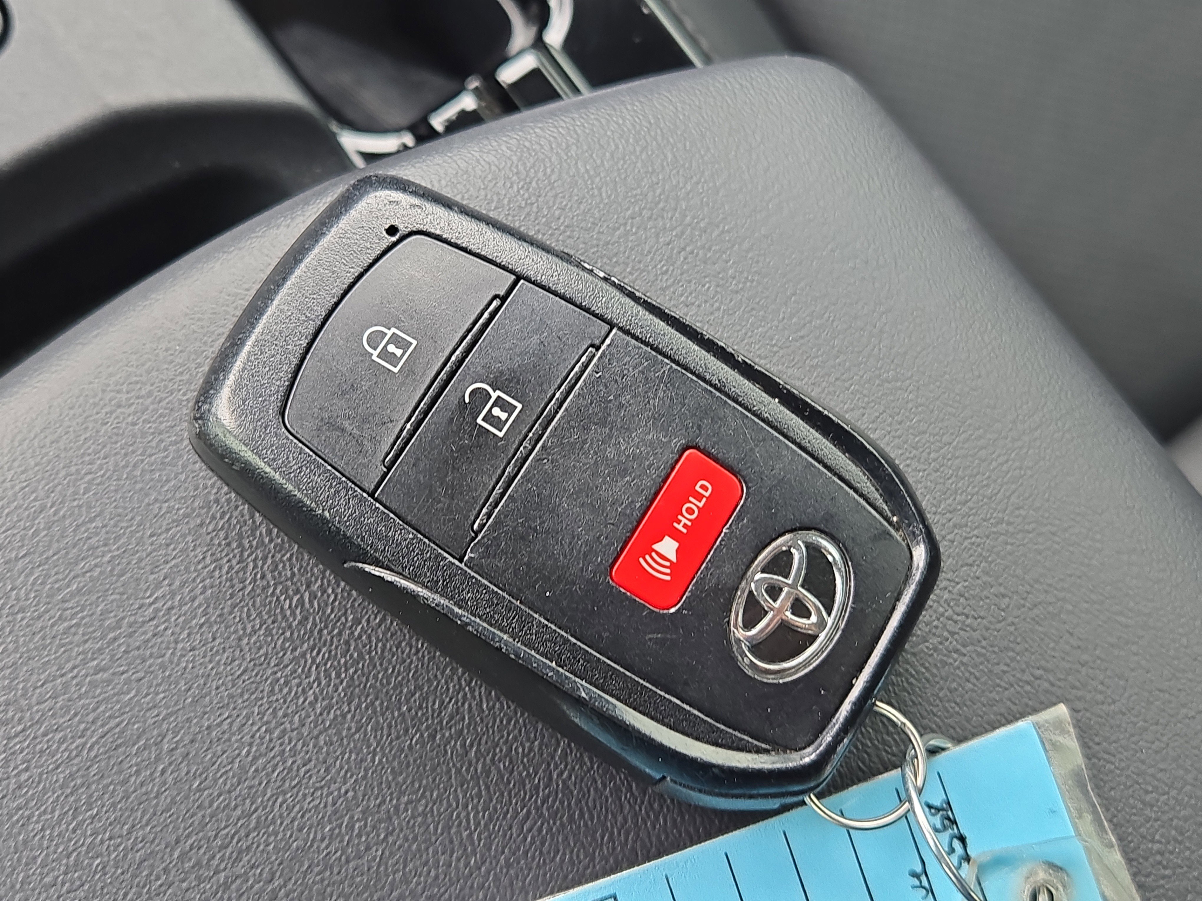 Used 2024 Toyota Prius XLE image 32