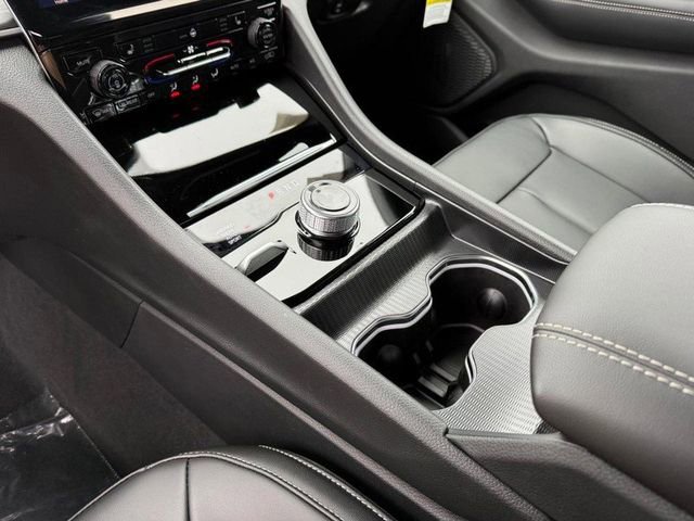 New 2025 Jeep Grand Cherokee L Limited w/ Trailer Tow Package image 30