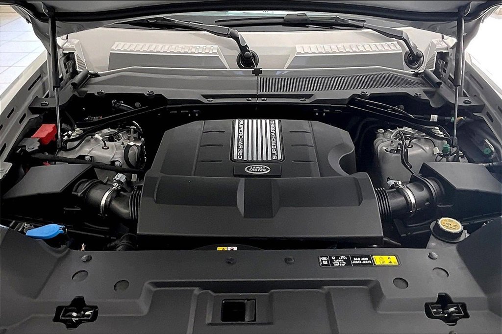 New 2026 Land Rover Defender 110 X-Dynamic SE image 10