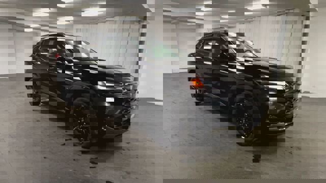 New 2026 Chevrolet Trax ACTIV w/ Driver Confidence Package image 2