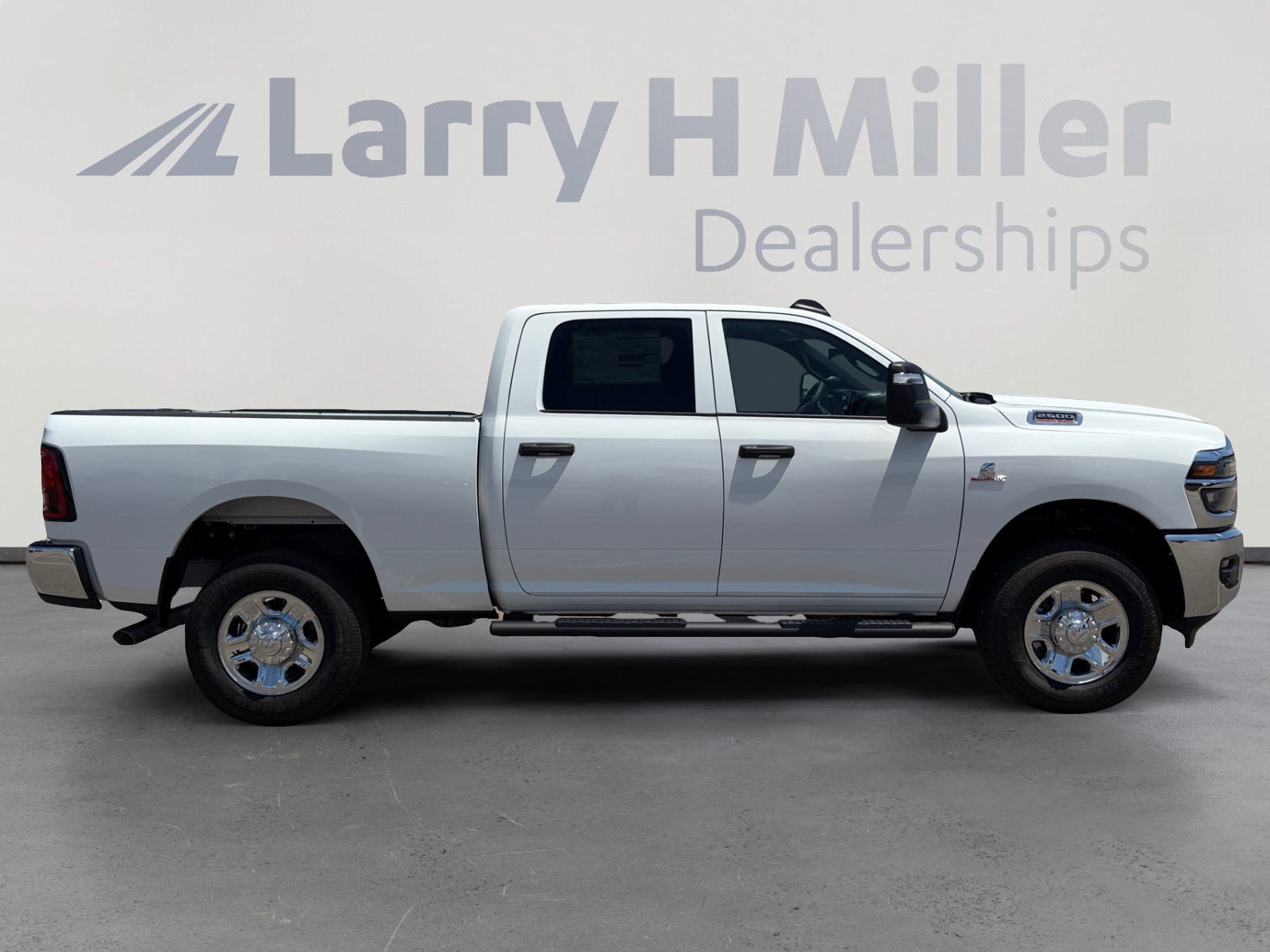 New 2026 RAM 2500 Tradesman AWD/4WD image 7
