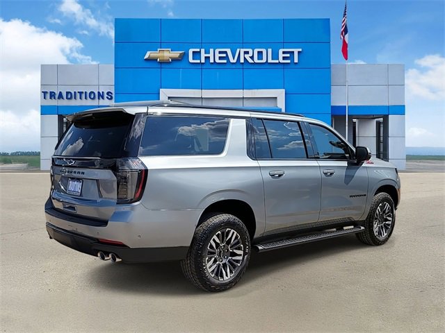 New 2026 Chevrolet Suburban Z71 image 8