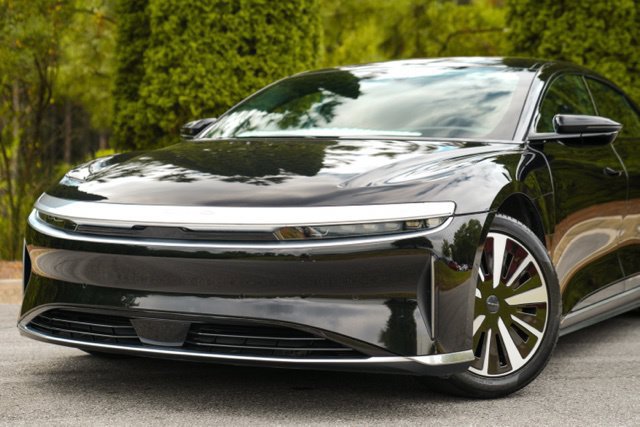 Used 2024 Lucid Air Pure RWD image 2