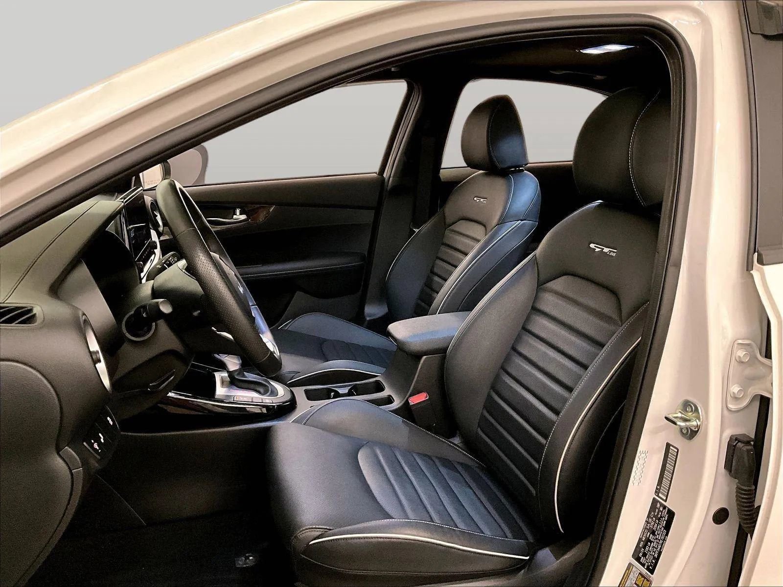 Used 2024 Kia Forte GT-Line w/ GT-Line Premium Package image 24