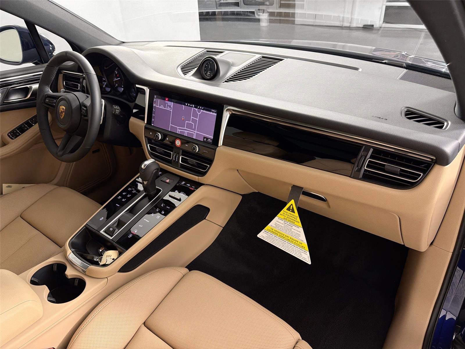 Certified 2026 Porsche Macan Turbo AWD/4WD image 29