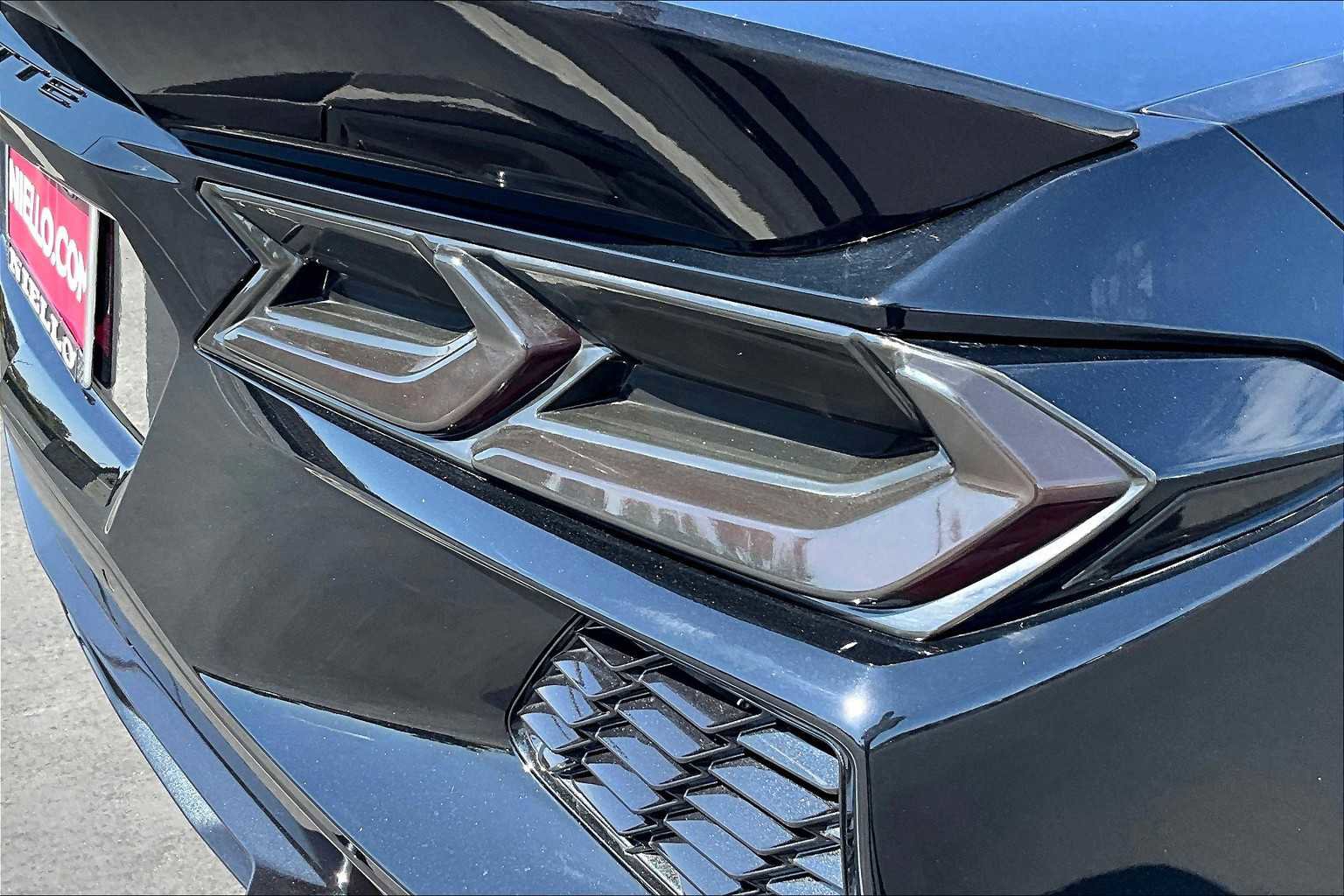 Used 2023 Chevrolet Corvette Stingray Premium Cpe w/ Z51 Performance Package image 11