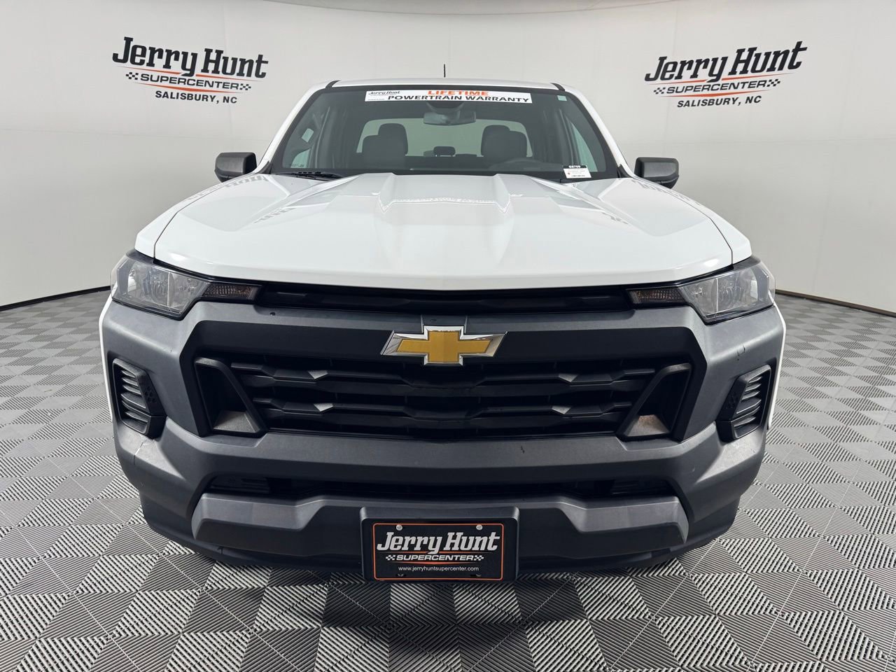 Used 2023 Chevrolet Colorado W/T RWD image 4