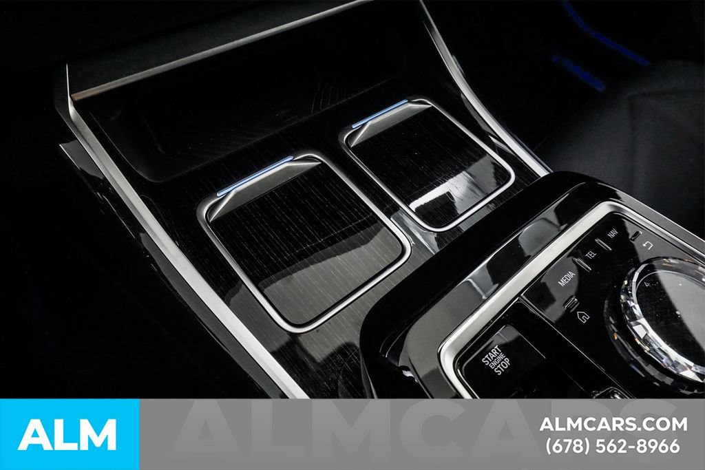 Used 2026 BMW 740i w/ Premium Package RWD image 41