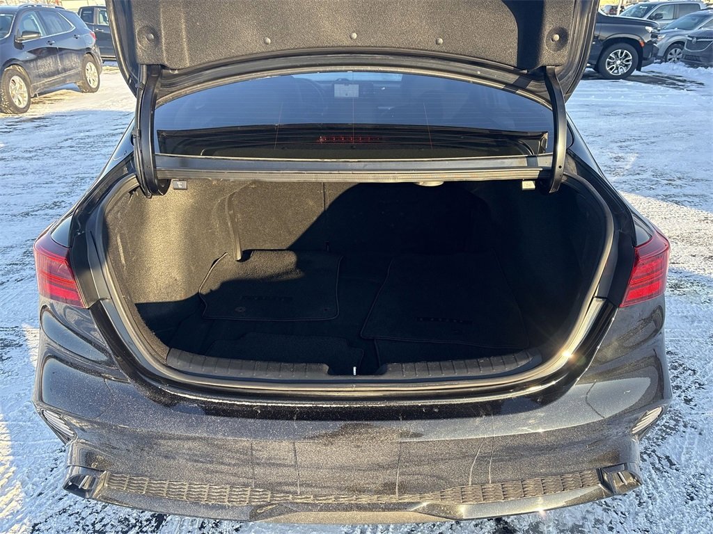 Used 2022 Kia Forte GT-Line w/ GT-Line Premium Package image 17