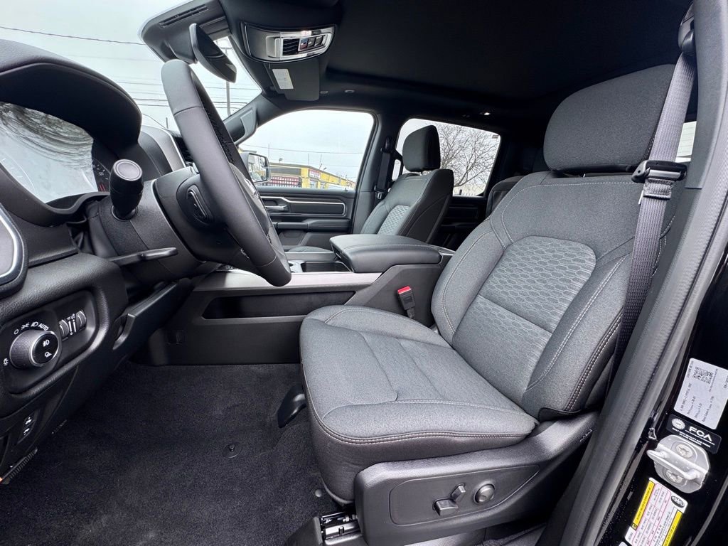 New 2026 RAM 1500 4x4 Crew Cab image 14