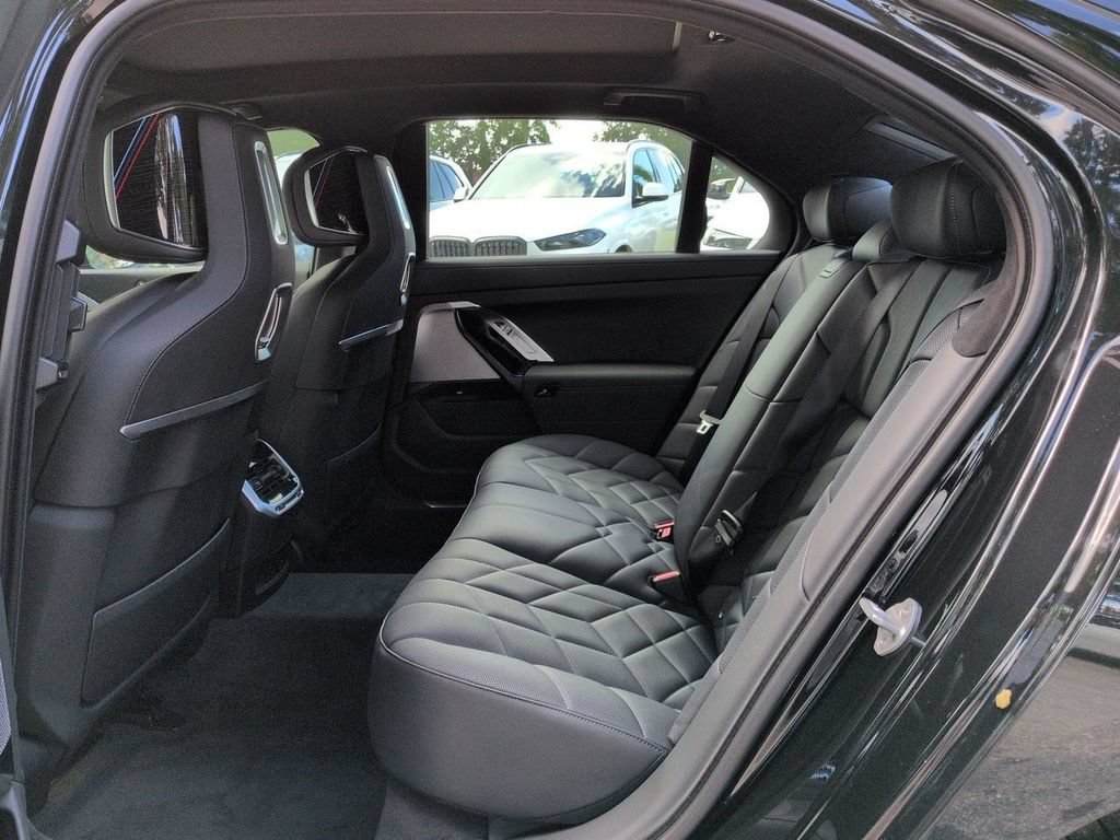 New 2026 BMW 740i xDrive AWD/4WD image 13