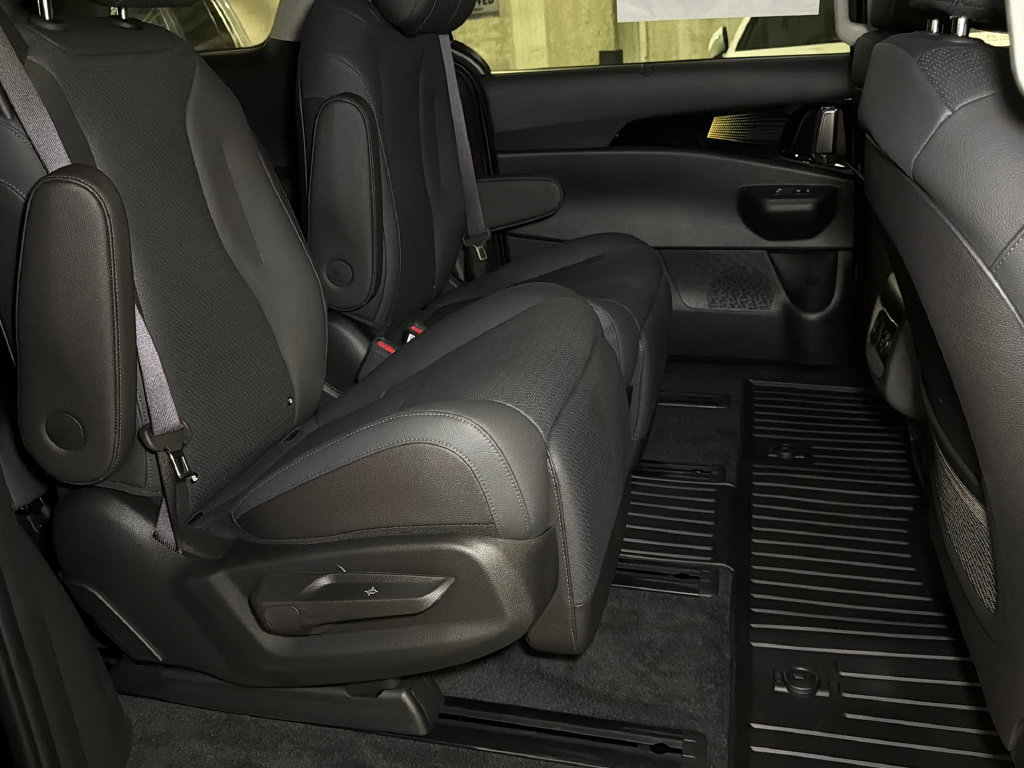 New 2027 Kia Carnival SX Prestige FWD image 14