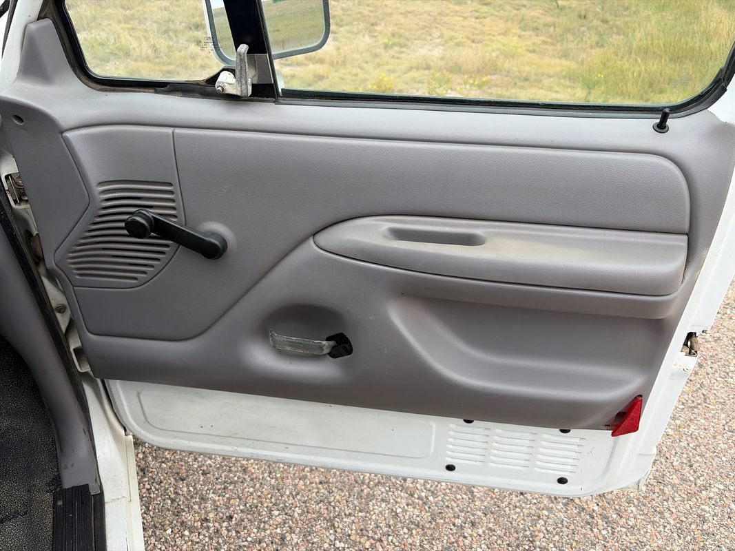 Used 1997 Ford F350 2WD Regular Cab image 15
