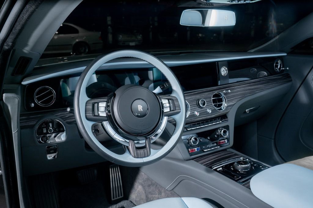 Used 2024 Rolls-Royce Spectre w/ Spectre Launch Package AWD/4WD image 9