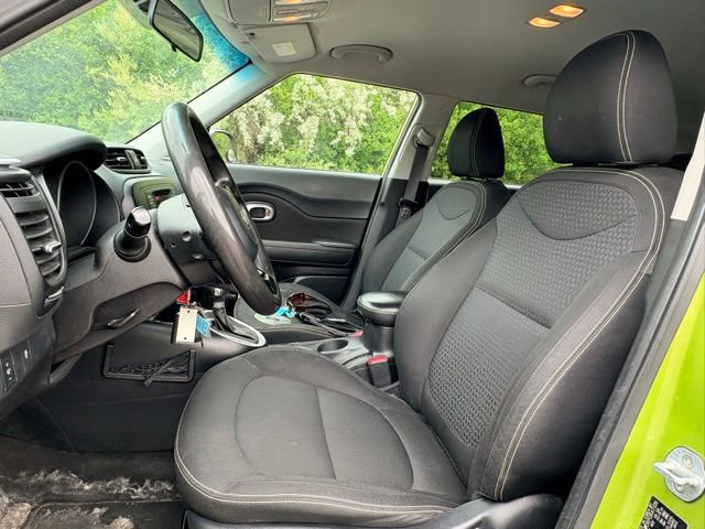 Used 2015 Kia Soul + FWD image 7
