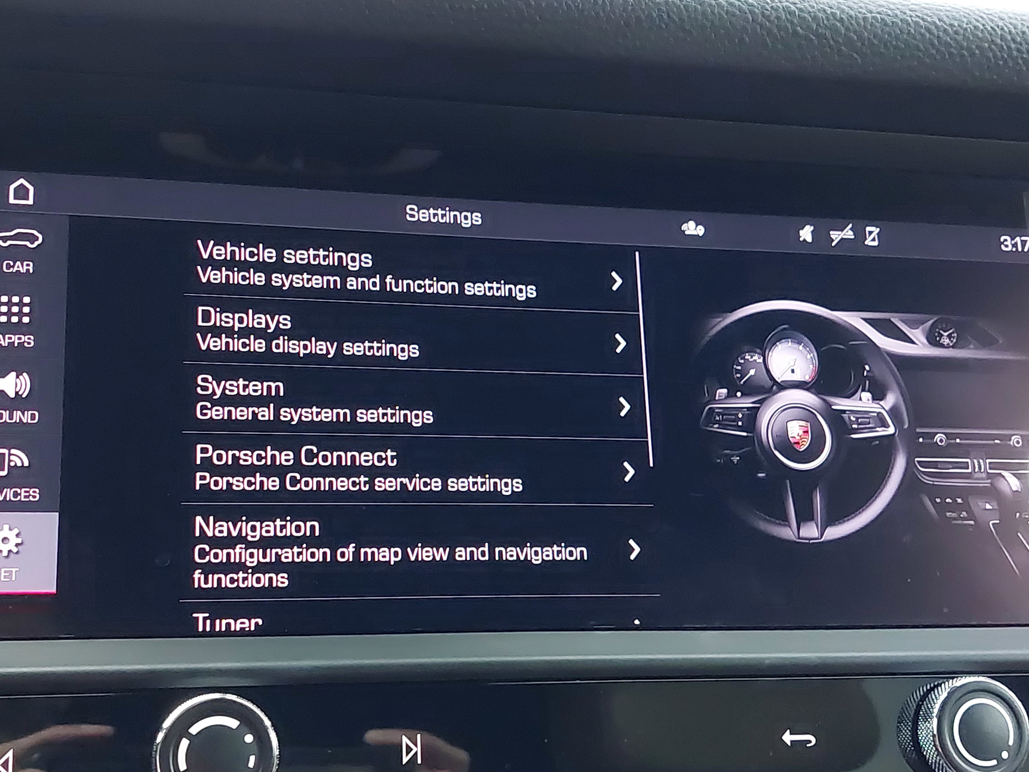 Certified 2023 Porsche Macan AWD/4WD image 24