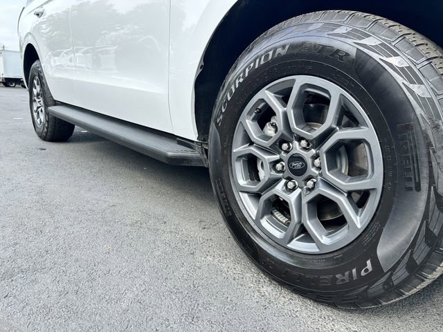 Certified 2025 Ford Expedition Active AWD/4WD image 11