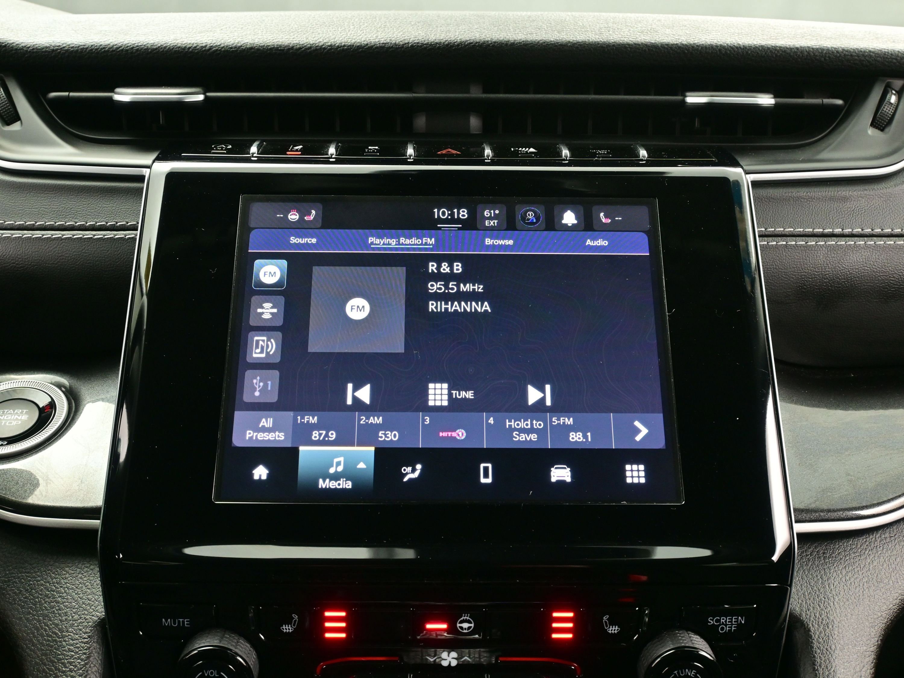 Used 2022 Jeep Grand Cherokee L Laredo w/ Luxury Tech Group I image 21