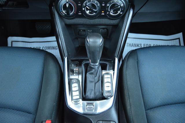 Used 2017 Toyota Yaris iA image 28