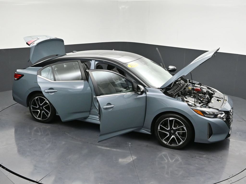 Used 2024 Nissan Sentra SR w/ SR Premium Package image 31