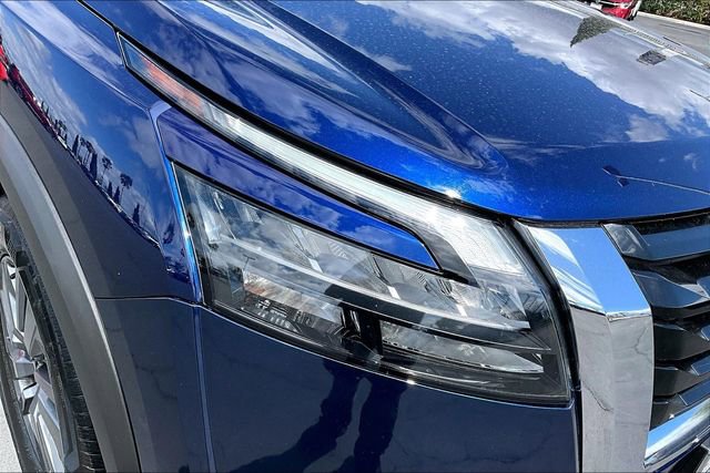 Certified 2024 Nissan Pathfinder SV FWD image 31