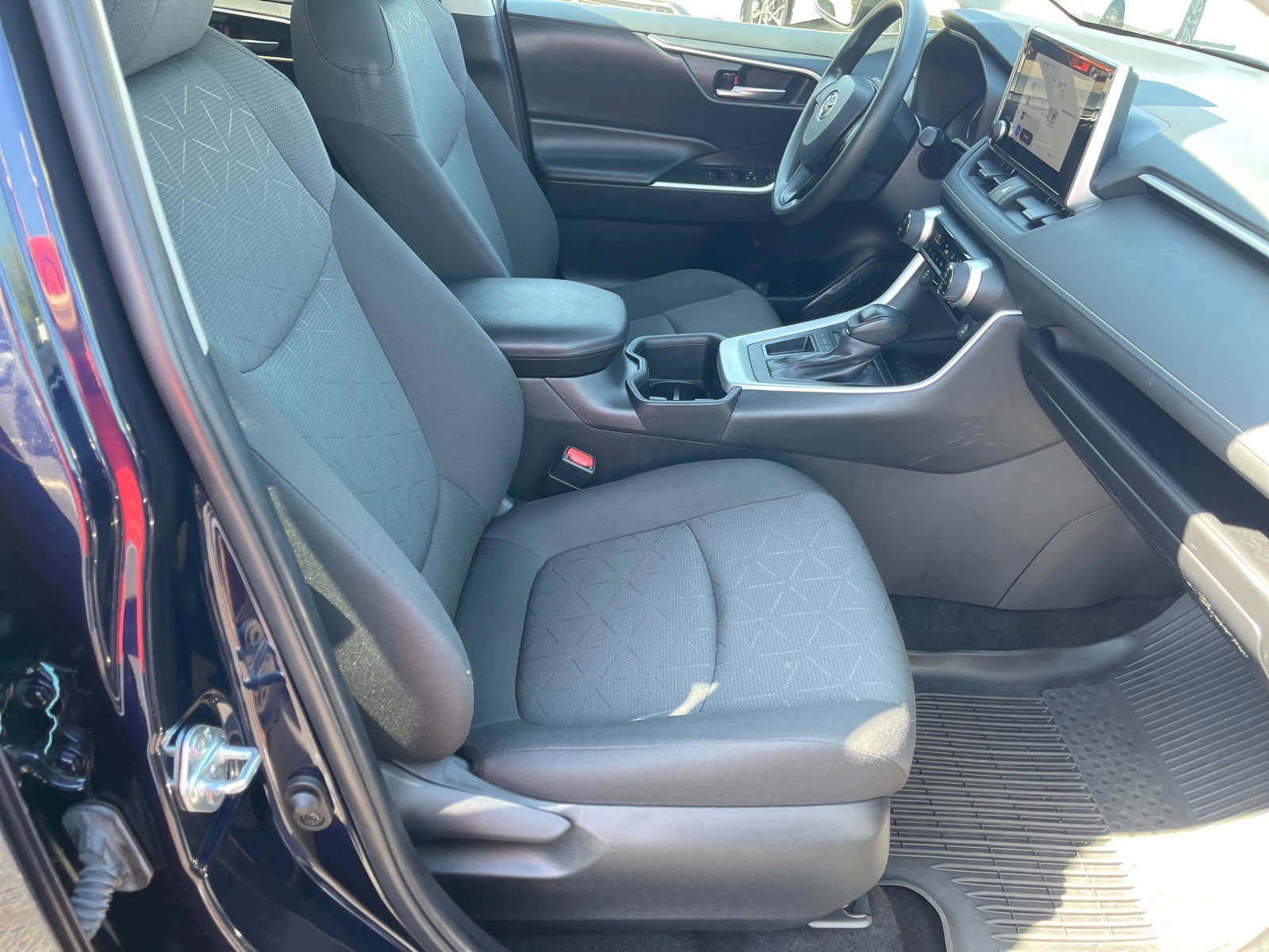 Used 2024 Toyota RAV4 XLE image 20