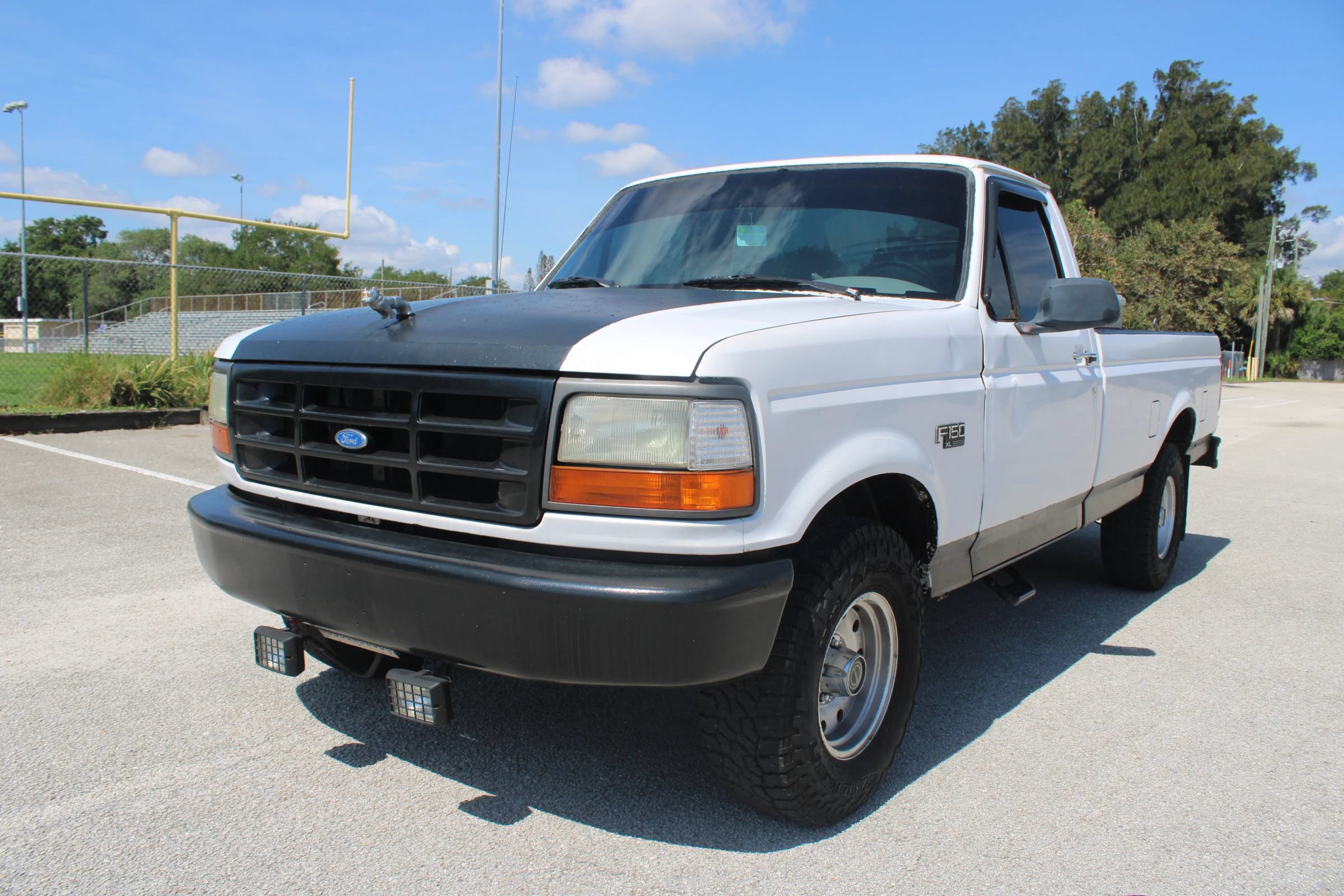 Used 1994 Ford F150 2WD Regular Cab image 3
