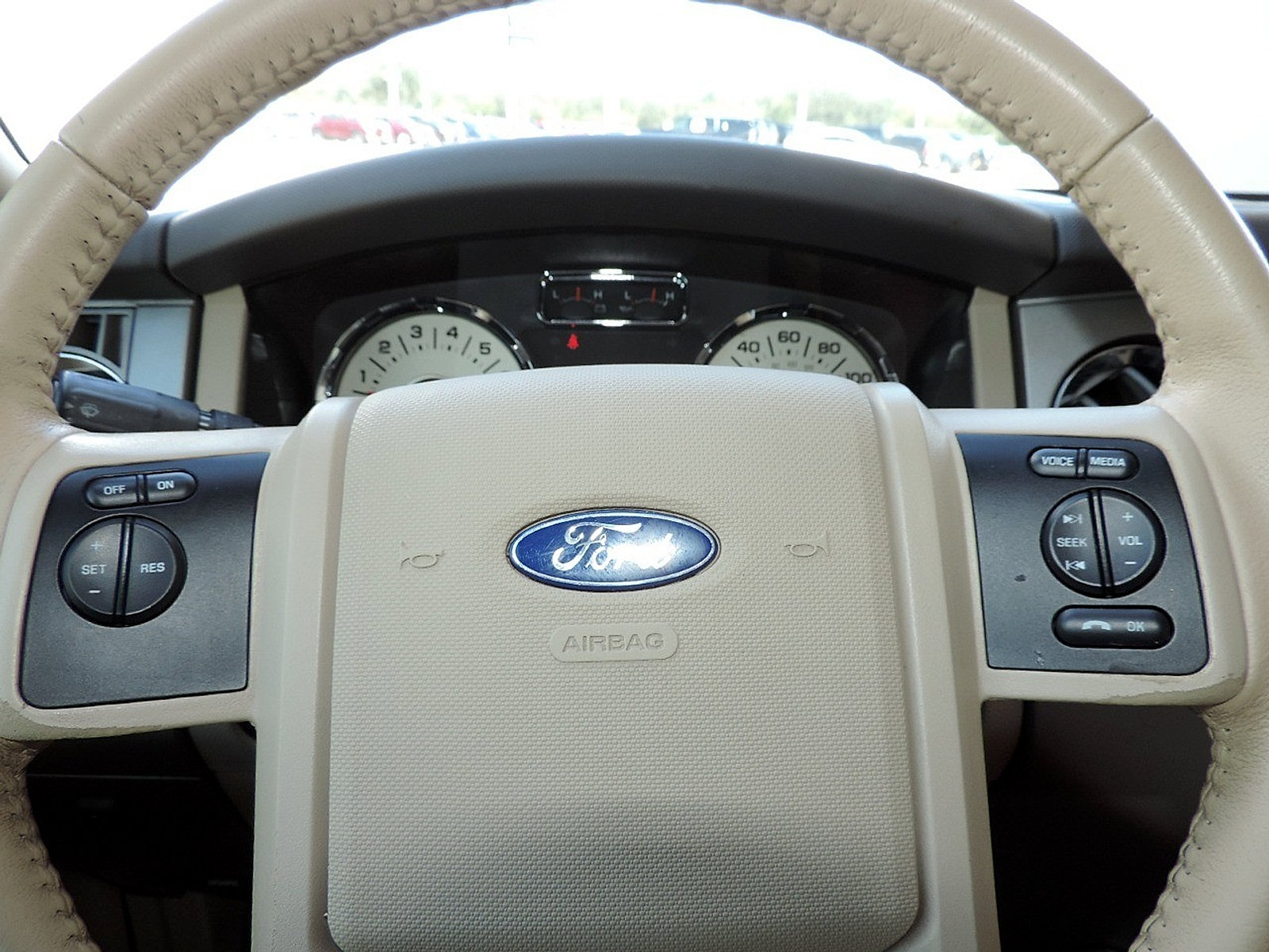 Used 2014 Ford Expedition XLT w/ Equipment Group 201A RWD image 25