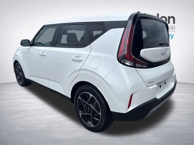 Used 2023 Kia Soul EX image 6