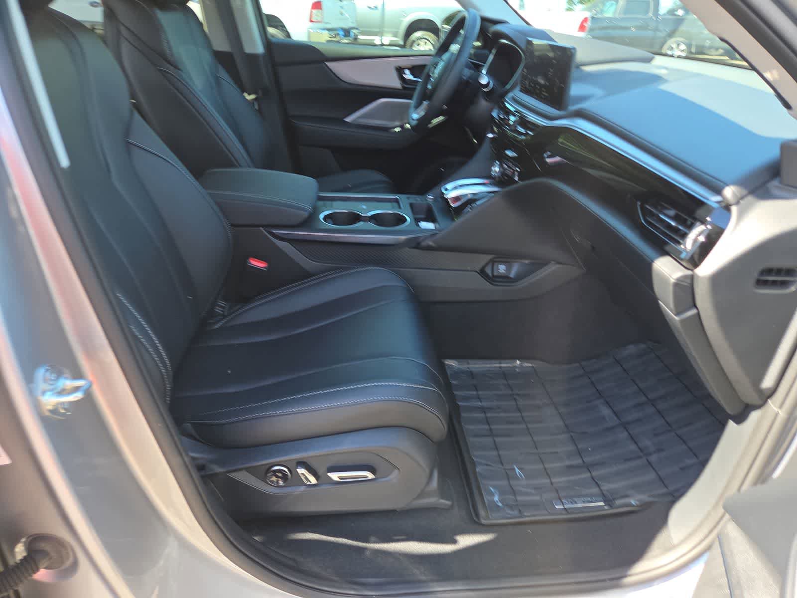 Used 2025 Acura MDX SH-AWD w/ Technology Package image 22