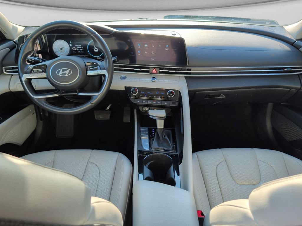 Used 2024 Hyundai Elantra Limited FWD image 18
