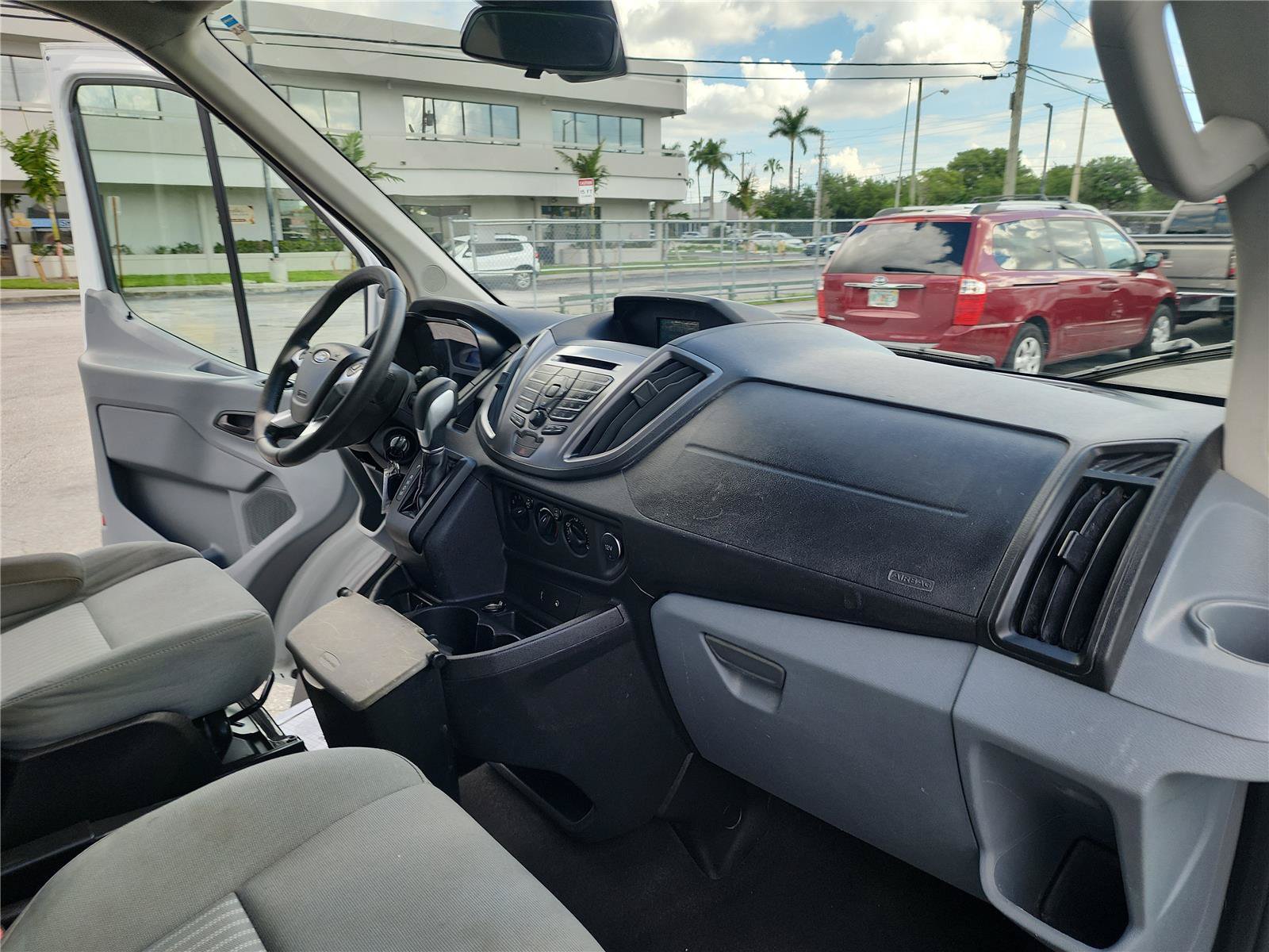 Used 2015 Ford Transit 350 XLT RWD image 21