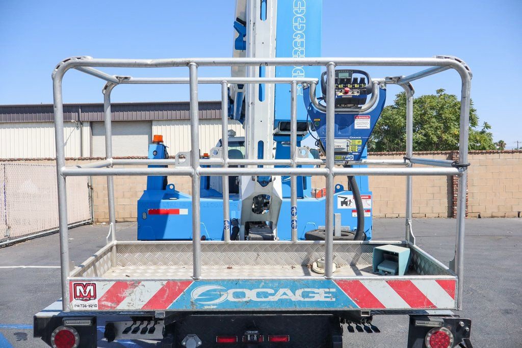 Used 2019 Ford F650 2WD Regular Cab Super Duty image 7