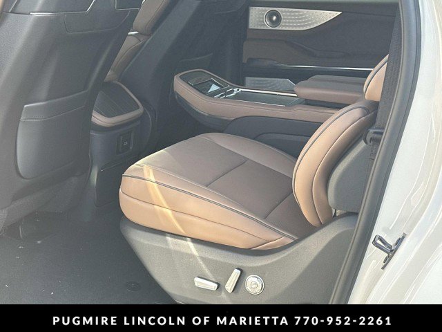 New 2026 Lincoln Navigator L Black Label image 11