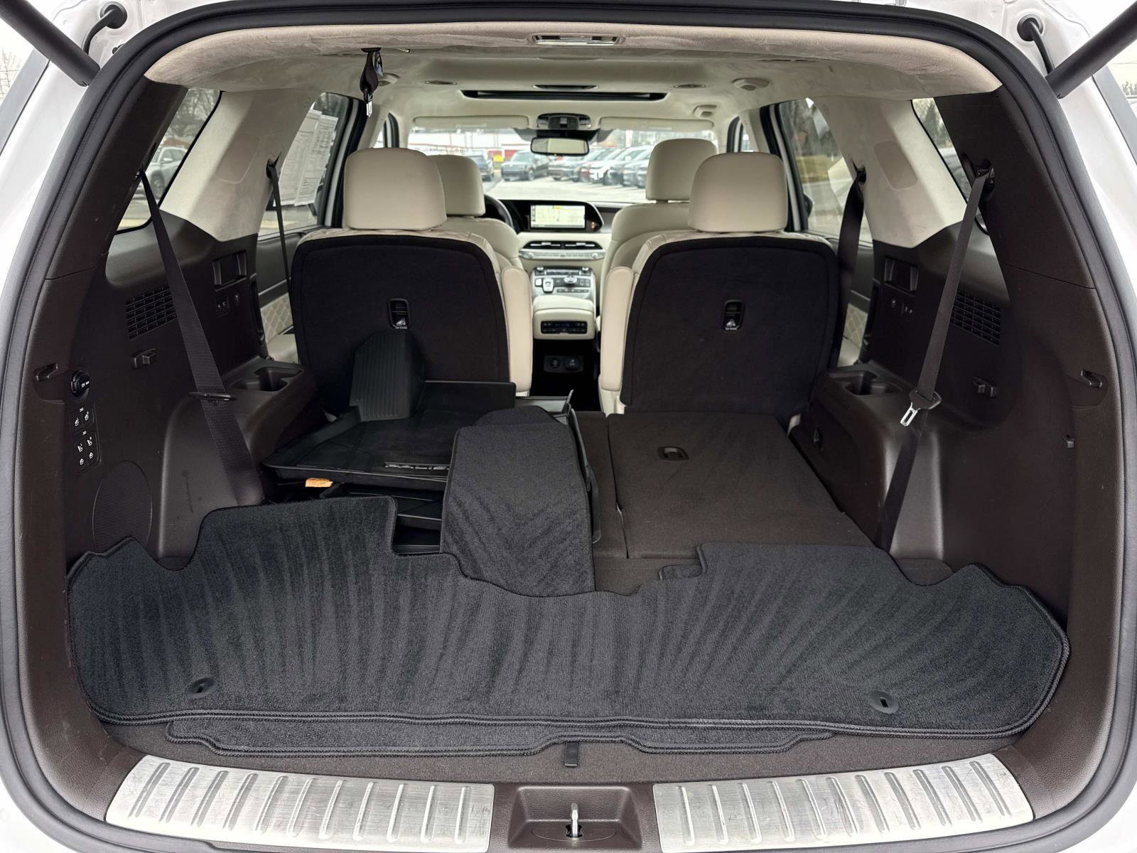 Used 2020 Hyundai Palisade Limited w/ Winter Weather Package image 22