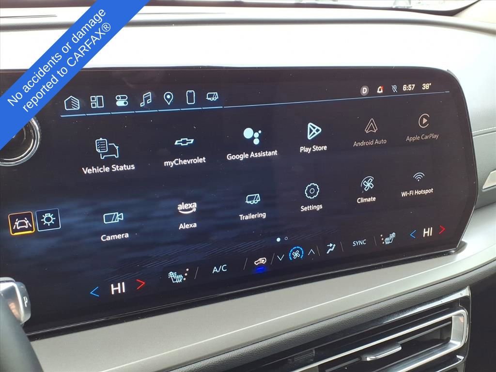 Used 2025 Chevrolet Traverse LT image 24