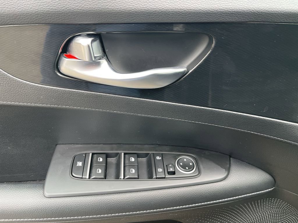 Used 2024 Kia Forte GT-Line w/ GT-Line Premium Package image 24