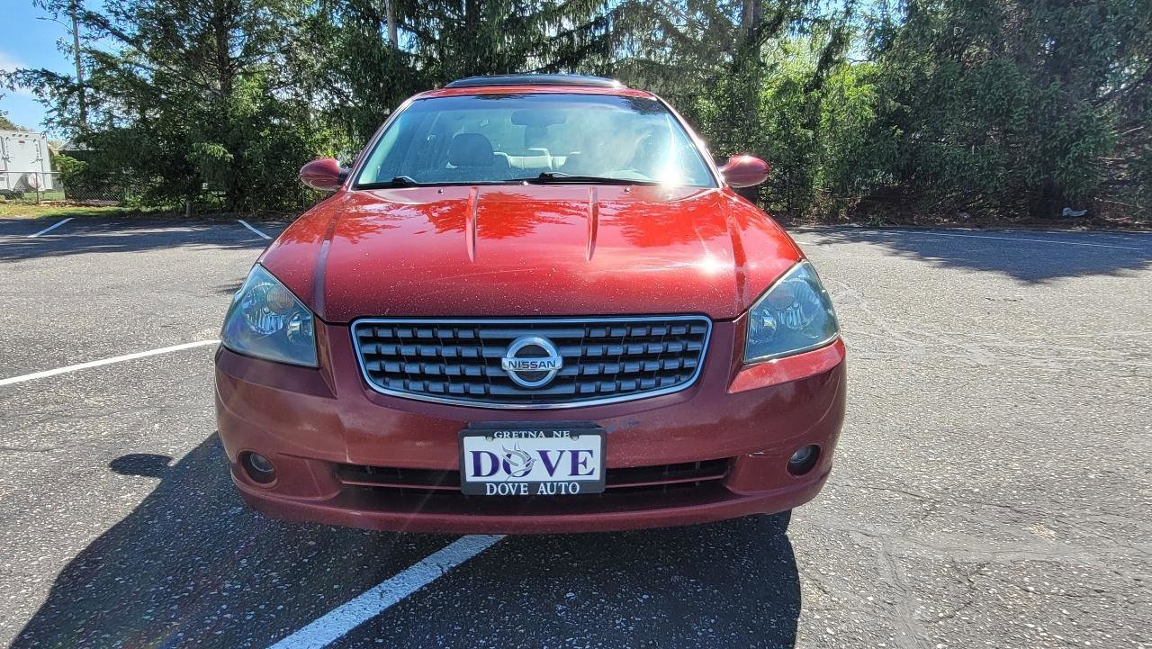 Used 2005 Nissan Altima 3.5 SL FWD image 3